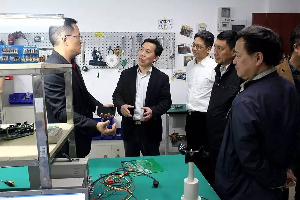 省政協(xié)副主席、科技廳廳長(zhǎng)郭躍進(jìn)蒞臨微特調(diào)研